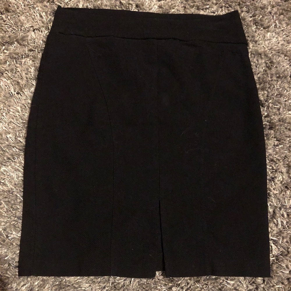 Black skirt with slit